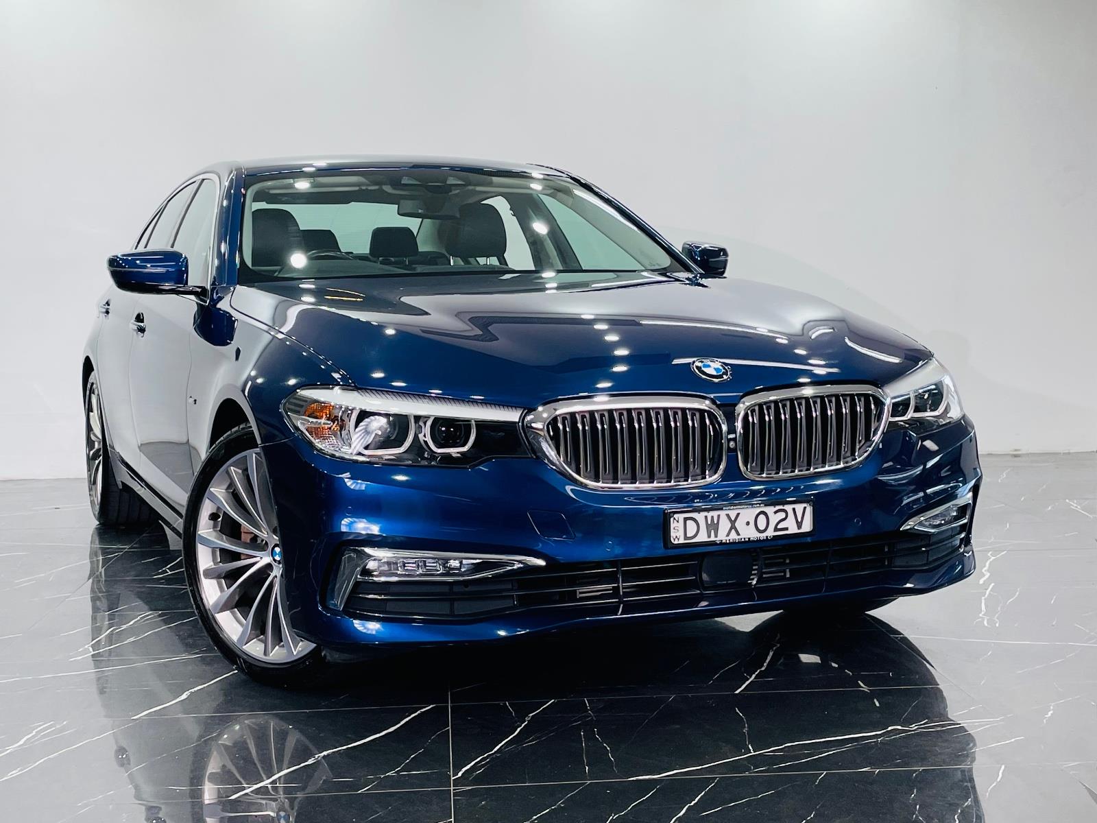 BMW-5 Series-520d Luxury Line