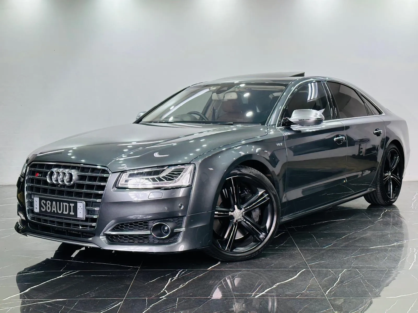 Audi-S8-