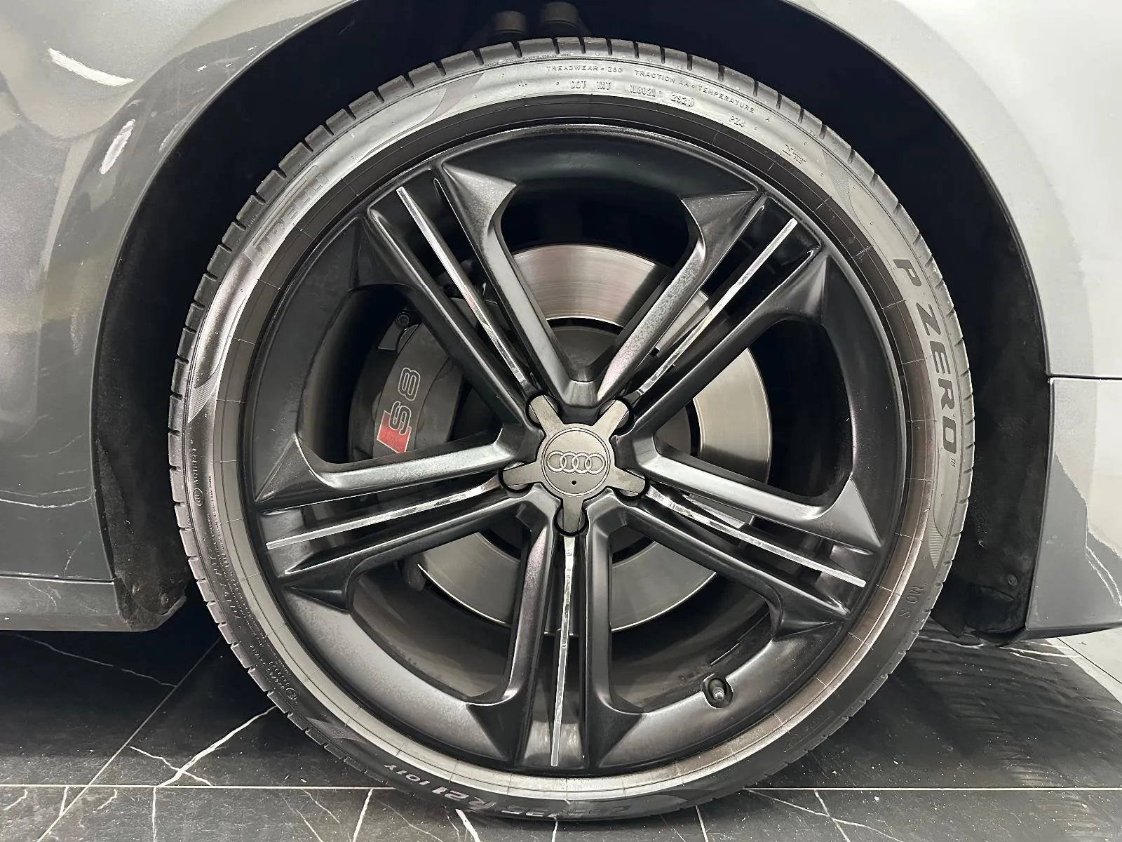 Audi-S8-